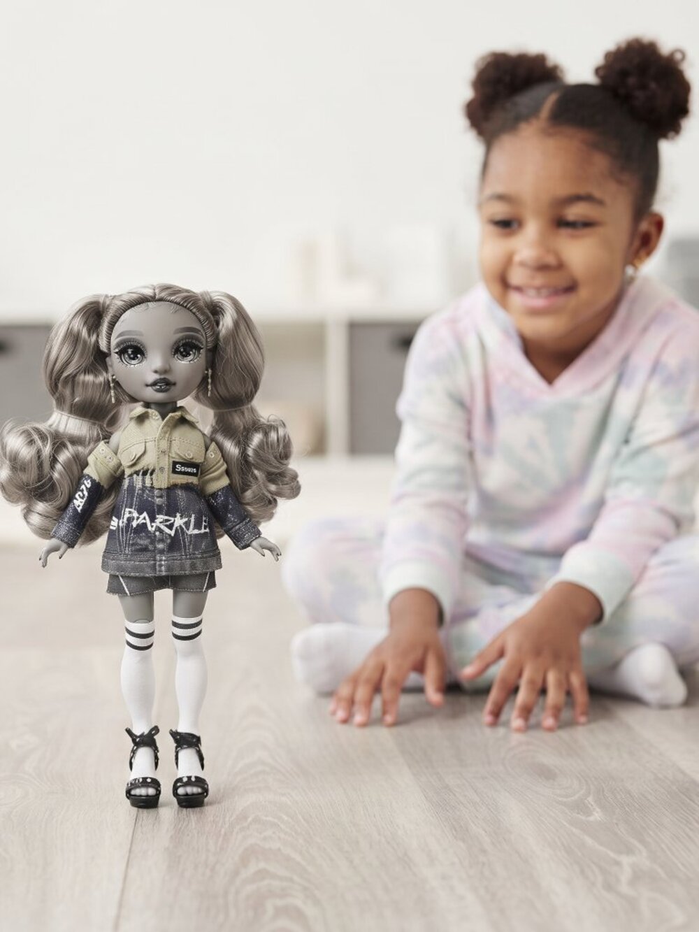 Rainbow High Shadow High Nicole Steel 11.5” Fashion Doll Grayscale Complete